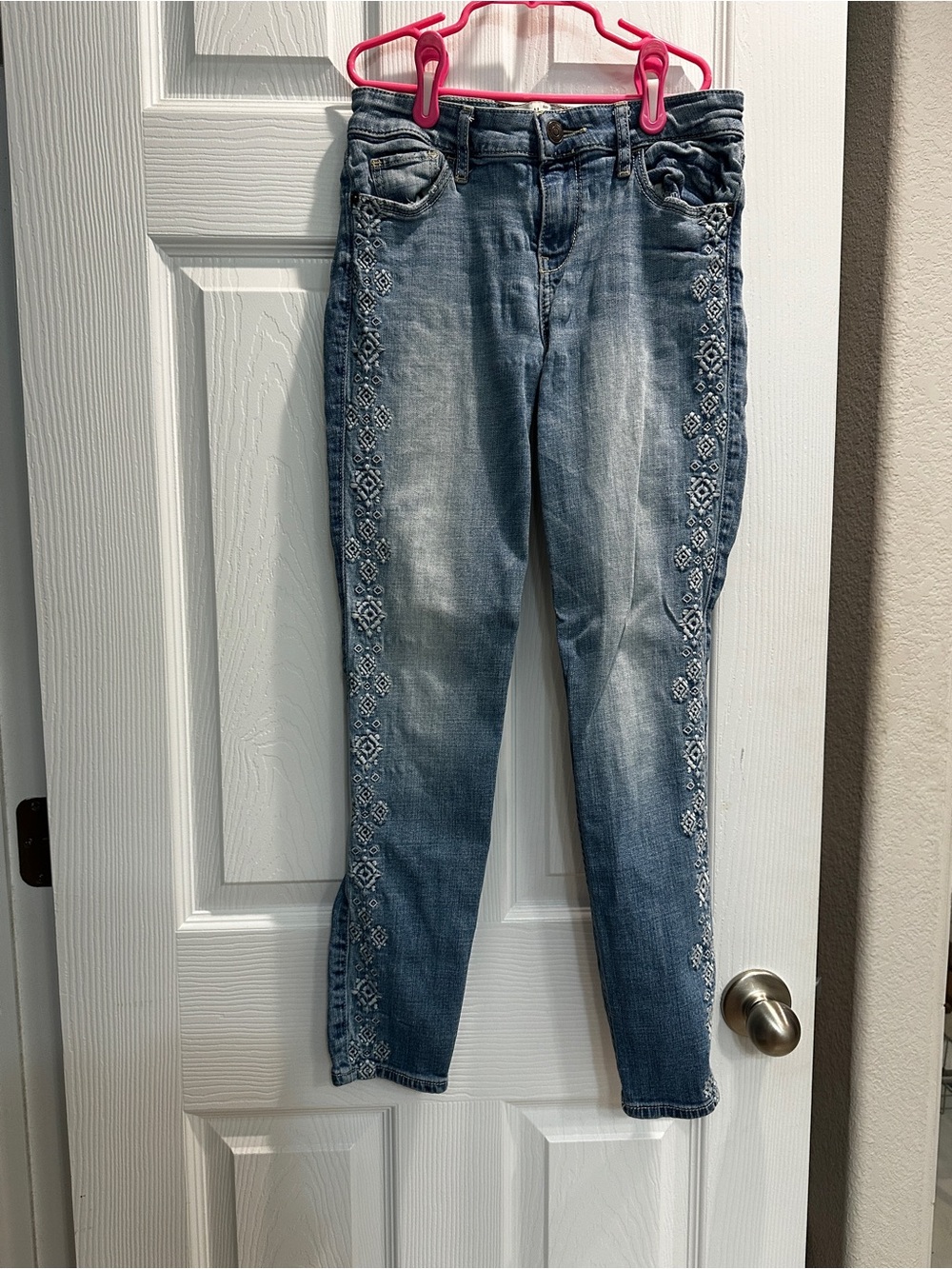 Abercrombie & Fitch Light Blue Embroidered Side-Trim Straight Leg Jeans